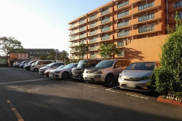 敷地内駐車場がございます。
