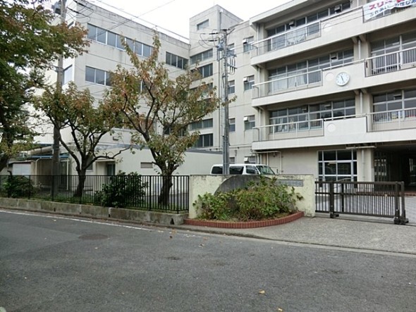中学校 700m 今宿中学校
