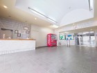 お客様をお迎えする玄関は落ち着いた雰囲気。帰り着くたびに洗練されたテイストの空間に迎えられ誇りと喜びを感じる玄関まわりです。