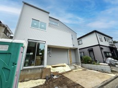 建物の完成が待ち遠しいですね。