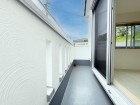 気持ちのいい空が見渡せる広いバルコニー。爽やかな風を感じて、心躍る素敵な暮らしがはじまります。