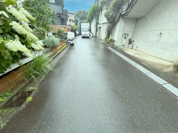 前面道路含む現地写真