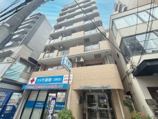 爽やかな青空の下に贅沢なほどに降り注ぐ陽光、豊かな居住性と、クオリティが見事に調和した住空間は、住まうことの喜びを感じさせてくれ
