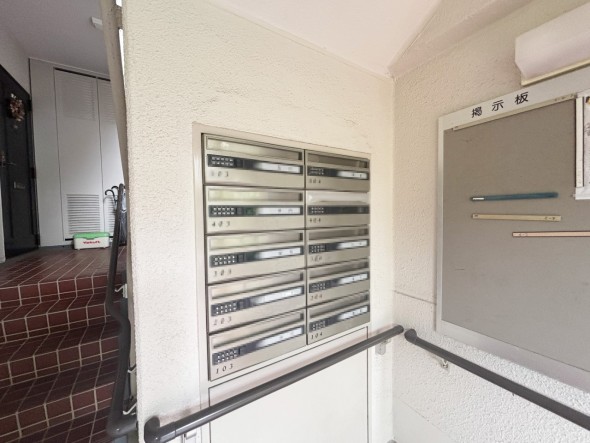 住戸専用の郵便受け。