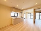 家族と過ごす時間を大切にしたい方にぴったりの明るくゆとりある住空間です。