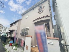 爽やかな青空の下に贅沢なほどに降り注ぐ陽光、豊かな居住性と、クオリティが見事に調和した住空間は、住まうことの喜びを感じさせてくれ