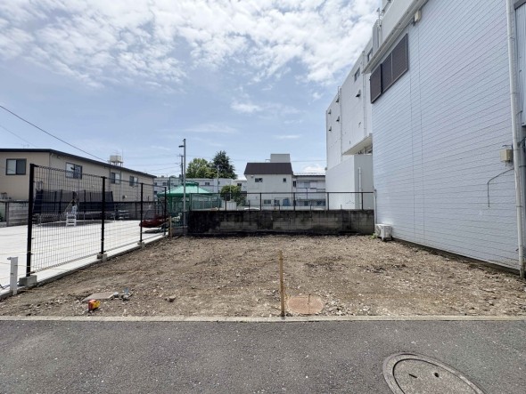 建築条件なしの売地です。お好きなハウスメーカーで建築していただけます。