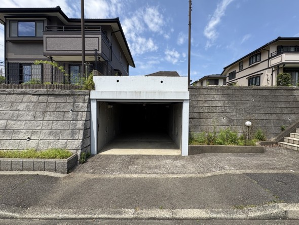建築条件なしの売地です。お好きなハウスメーカーで建築していただけます。