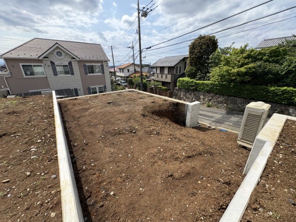 建物の完成が待ち遠しいですね。