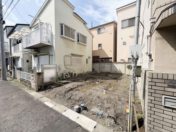 周辺は閑静な住宅街につき落ち着いた環境です。