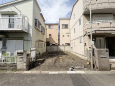 爽やかな青空の下に贅沢なほどに降り注ぐ陽光、豊かな居住性と、クオリティが見事に調和した住空間は、住まうことの喜びを感じさせてくれ