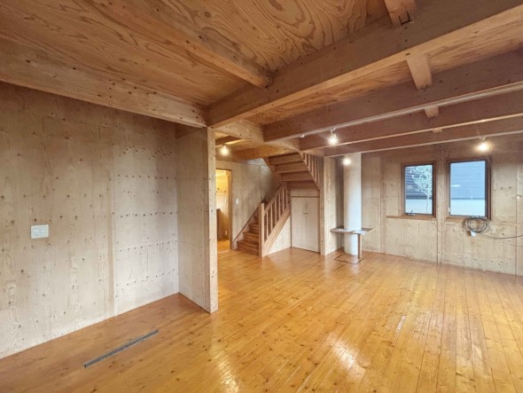 家族と過ごす時間を大切にしたい方にぴったりの明るくゆとりある住空間です。