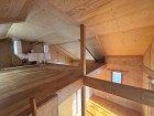 屋根裏収納