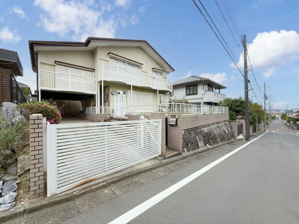 建築条件なしの売地です。お好きなハウスメーカーで建築していただけます。