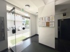 お客様をお迎えする玄関は落ち着いた雰囲気。帰り着くたびに洗練されたテイストの空間に迎えられ誇りと喜びを感じる玄関まわりです。