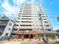 ブルーライン「伊勢佐木長者町」駅徒歩6分、JR「関内」駅徒歩7分で利用な好立地。