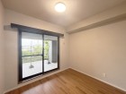 一日の疲れをいやしてくれる主寝室。時を忘れて過ごす場所として過ごせるお部屋です。