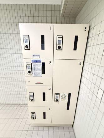 宅配ボックスがあるためご不在時であってもお帰りの際に大きな荷物をお受け取りいただけます。