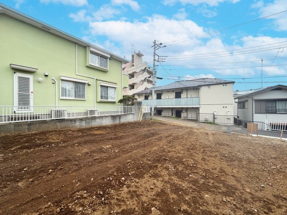 周辺は閑静な住宅街につき落ち着いた環境です。