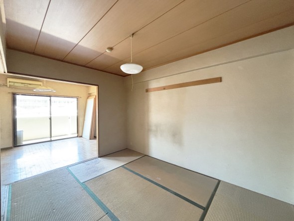客間やお子様の遊び場として多用途にお使い頂けます。  