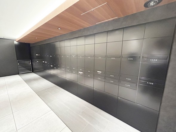 集合郵便受け一体型住戸専用宅配ボックス。