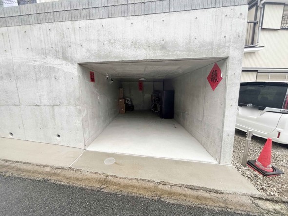 地下車庫ございます