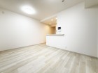 陽当りの良いリビングダイニング。