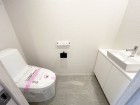 ウォシュレット機能付きトイレ