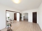 家族と過ごす時間を大切にしたい方にぴったりの明るくゆとりある住空間です。
