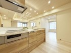 使い勝手の良い設備のキッチンで効率よくお料理もできます。