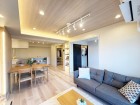 家族と過ごす時間を大切にしたい方にぴったりの明るくゆとりある住空間です。