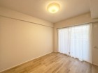 一日の疲れをいやしてくれる主寝室。時を忘れて過ごす場所として過ごせるお部屋です。