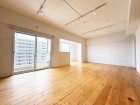 ゆったり寛げる充分な広さがございます。