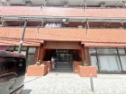 お客様をお迎えする玄関は落ち着いた雰囲気。帰り着くたびに洗練されたテイストの空間に迎えられ誇りと喜びを感じる玄関まわりです。