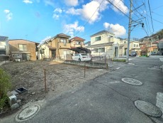 周辺は閑静な住宅街につき落ち着いた環境です。