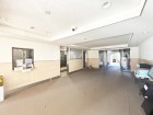 広々としたエントランスホール。