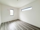 明るくあたたかな居室では、朝の目覚めも気持ちよく起きられます。