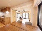 家族が集まる空間は、自然と笑顔が溢れます。