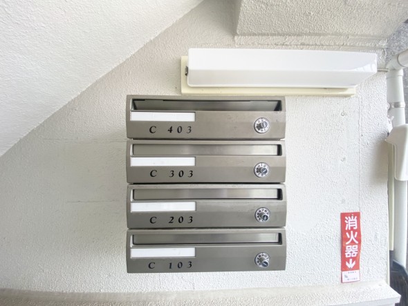 住戸専用の郵便受け。