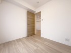一日の疲れをいやしてくれる主寝室。時を忘れて過ごす場所として過ごせるお部屋です。