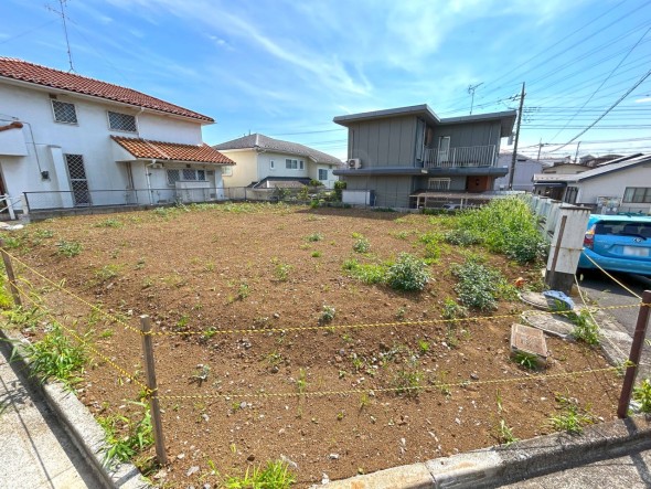 周辺は閑静な住宅街につき落ち着いた環境です。
