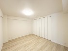 洋室6.6帖。の疲れをいやしてくれる主寝室。時を忘れて過ごす場所として過ごせるお部屋です。