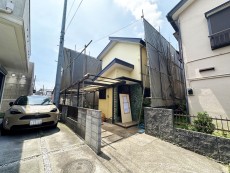 周辺は閑静な住宅街につき落ち着いた環境です。