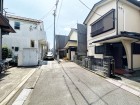 車通りが少ないので騒音やお子様の通学に安心です。
