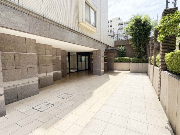 マンション敷地内写真