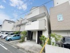 爽やかな青空の下に贅沢なほどに降り注ぐ陽光、豊かな居住性と、クオリティが見事に調和した住空間は、住まうことの喜びを感じさせてくれ