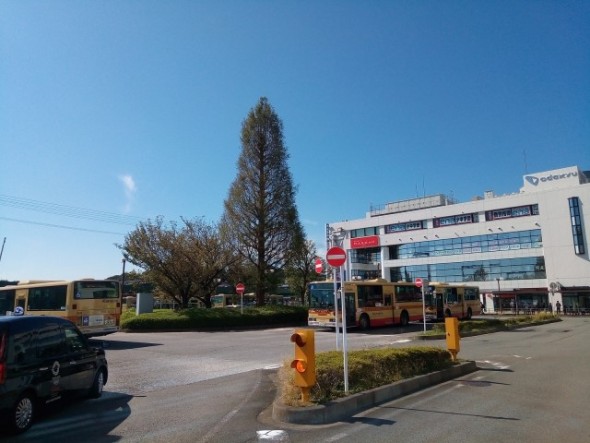 駅 600m 鶴川駅