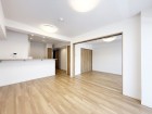 LDK11.4帖。リフォームされたお住まいは気持ちを一新してくれます。