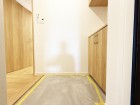 玄関横にはシューズボックスもございます。