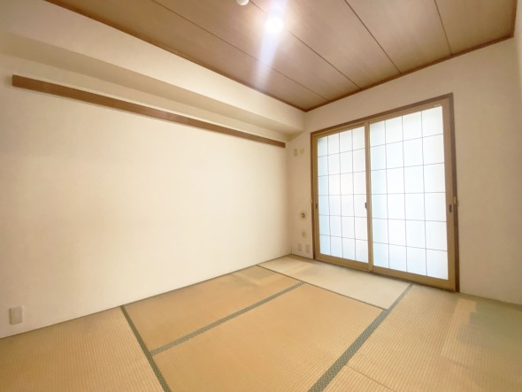 客間やお子様の遊び場として多用途にお使い頂けます。  